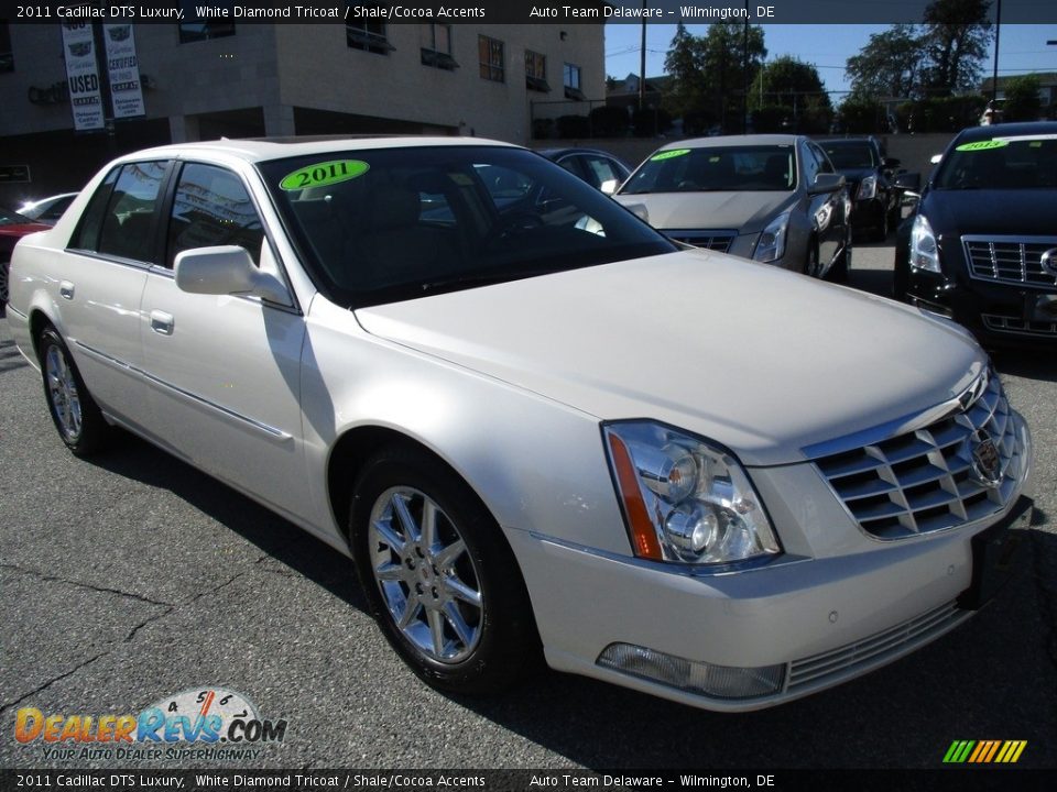 2011 Cadillac DTS Luxury White Diamond Tricoat / Shale/Cocoa Accents Photo #8