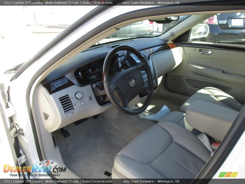 2011 Cadillac DTS Luxury White Diamond Tricoat / Shale/Cocoa Accents Photo #11