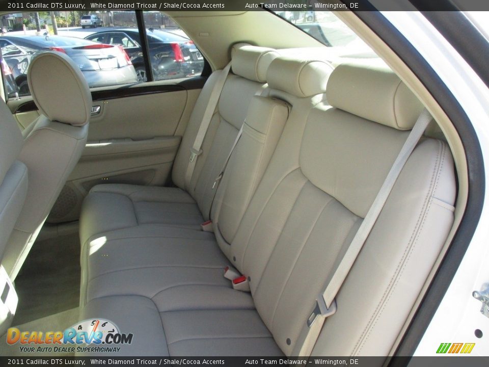 2011 Cadillac DTS Luxury White Diamond Tricoat / Shale/Cocoa Accents Photo #19