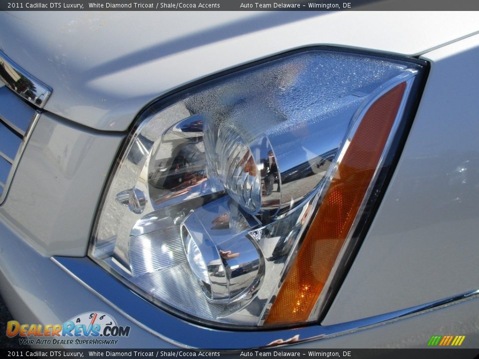 2011 Cadillac DTS Luxury White Diamond Tricoat / Shale/Cocoa Accents Photo #27