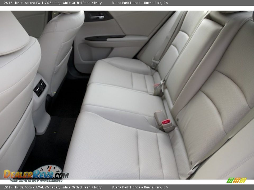 2017 Honda Accord EX-L V6 Sedan White Orchid Pearl / Ivory Photo #12