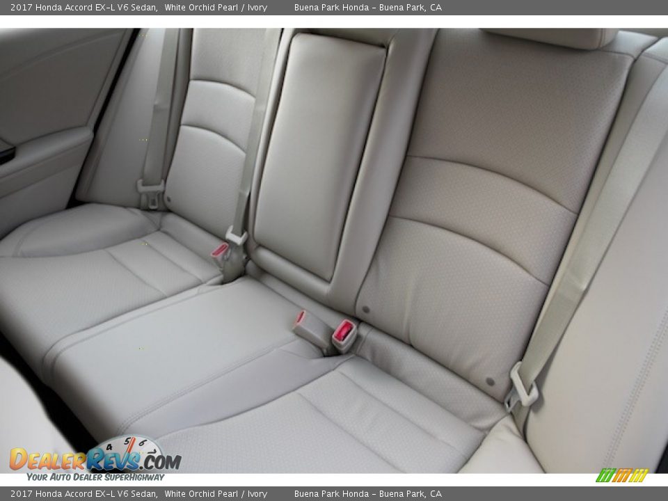 2017 Honda Accord EX-L V6 Sedan White Orchid Pearl / Ivory Photo #15