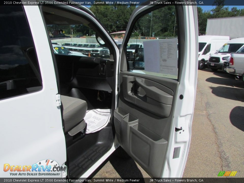 2010 Chevrolet Express LT 3500 Extended Passenger Van Summit White / Medium Pewter Photo #29