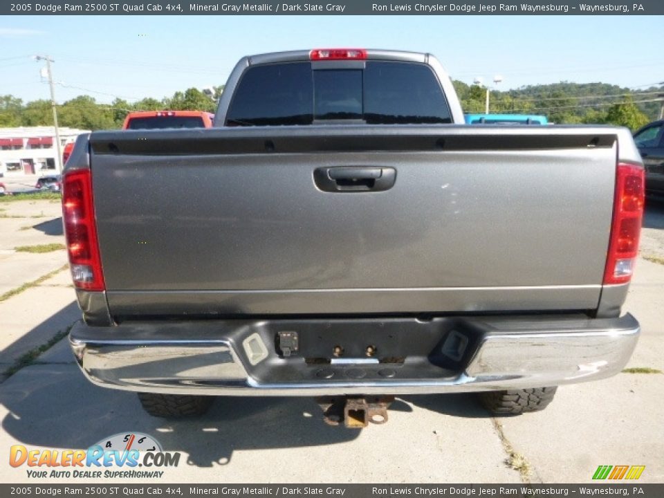 2005 Dodge Ram 2500 ST Quad Cab 4x4 Mineral Gray Metallic / Dark Slate Gray Photo #5