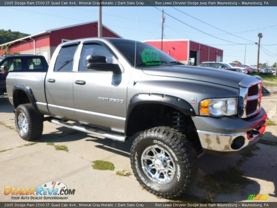 2005 Dodge Ram 2500 ST Quad Cab 4x4 Mineral Gray Metallic / Dark Slate Gray Photo #11