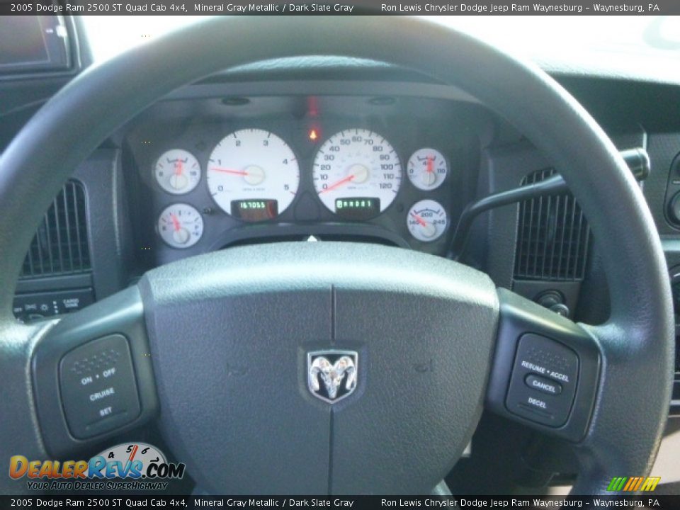 2005 Dodge Ram 2500 ST Quad Cab 4x4 Mineral Gray Metallic / Dark Slate Gray Photo #17