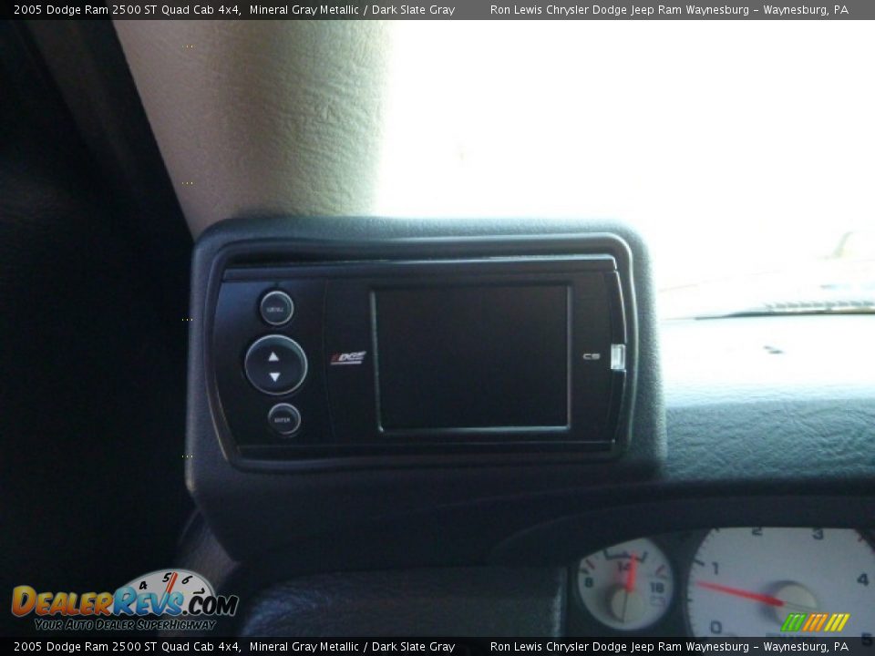 2005 Dodge Ram 2500 ST Quad Cab 4x4 Mineral Gray Metallic / Dark Slate Gray Photo #19