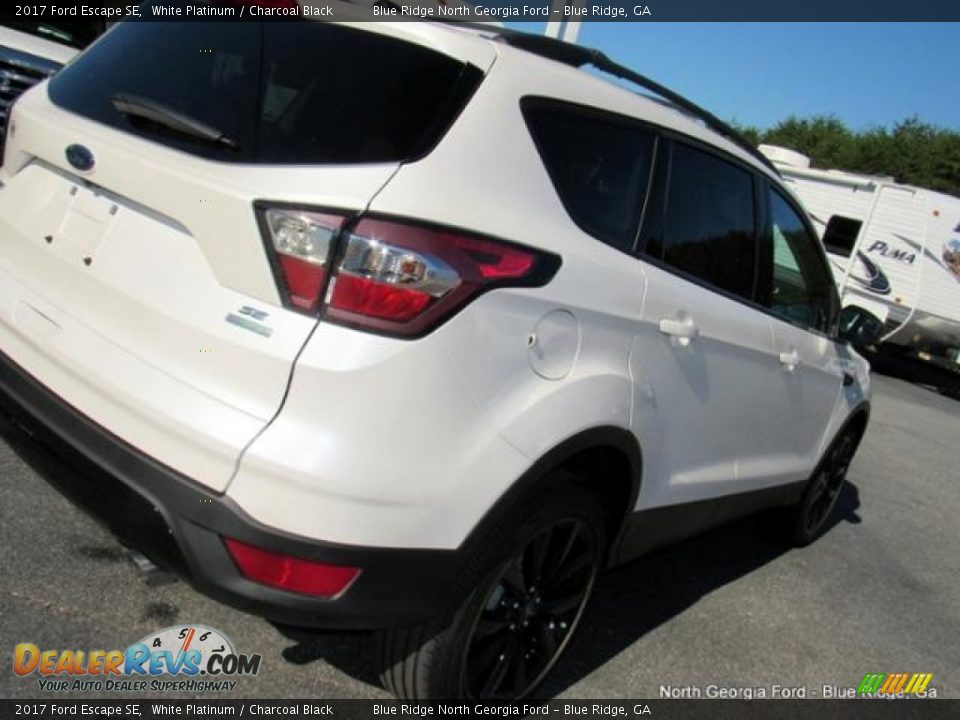 2017 Ford Escape SE White Platinum / Charcoal Black Photo #31