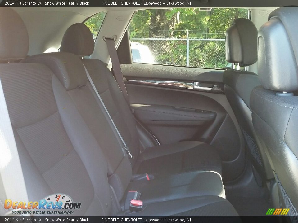 2014 Kia Sorento LX Snow White Pearl / Black Photo #23
