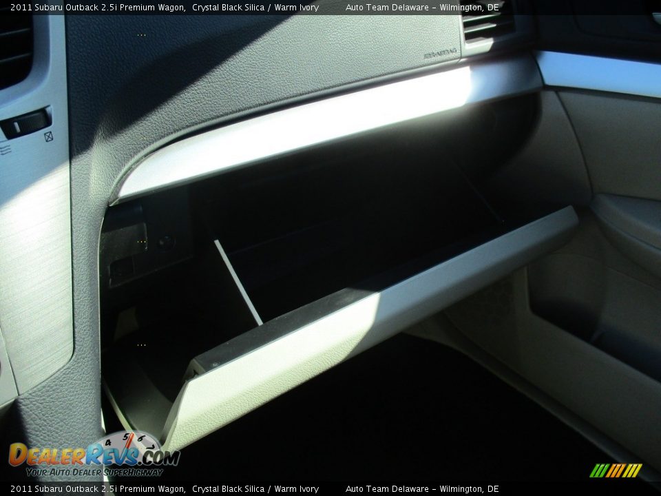 2011 Subaru Outback 2.5i Premium Wagon Crystal Black Silica / Warm Ivory Photo #15