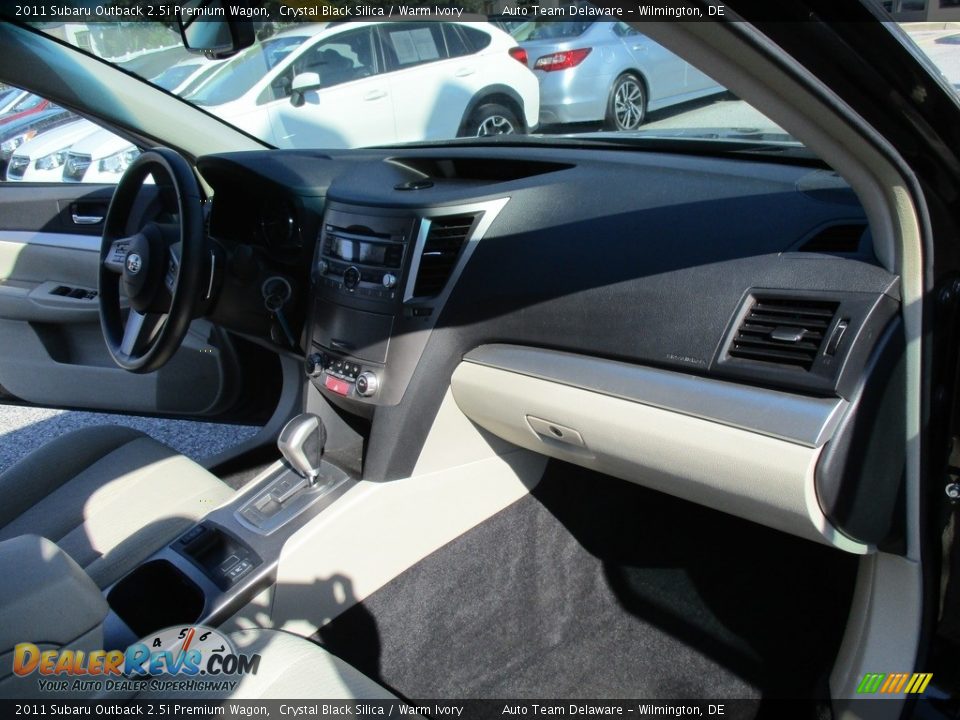 2011 Subaru Outback 2.5i Premium Wagon Crystal Black Silica / Warm Ivory Photo #16