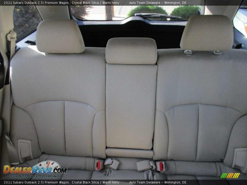 2011 Subaru Outback 2.5i Premium Wagon Crystal Black Silica / Warm Ivory Photo #18