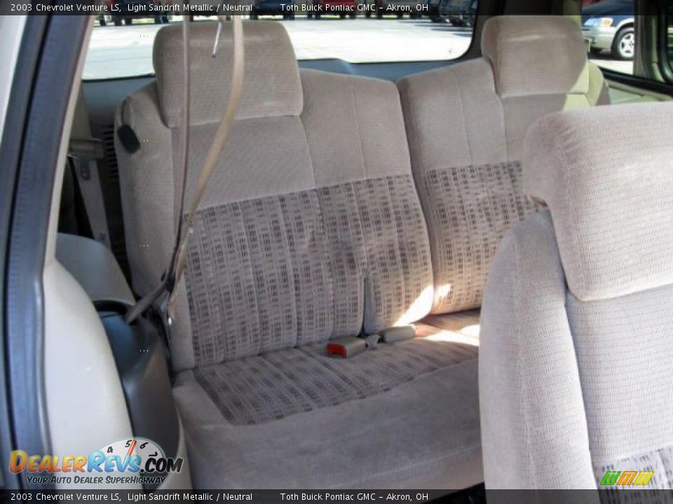 2003 Chevrolet Venture LS Light Sandrift Metallic / Neutral Photo #11