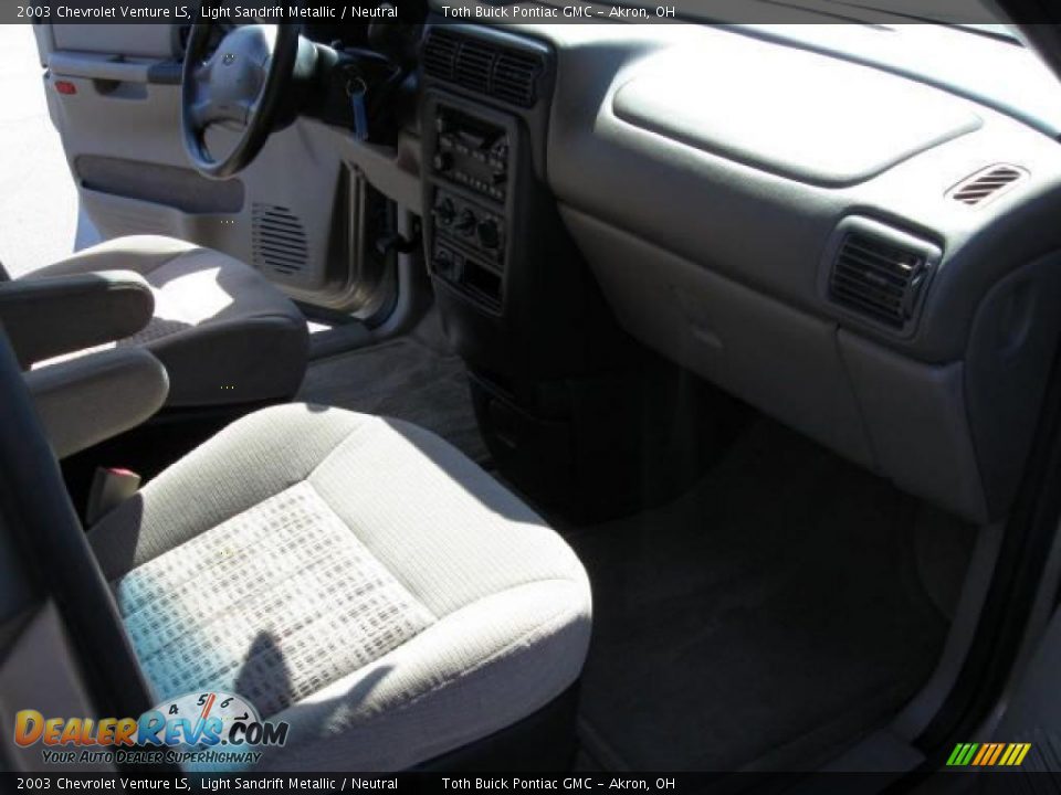 2003 Chevrolet Venture LS Light Sandrift Metallic / Neutral Photo #12