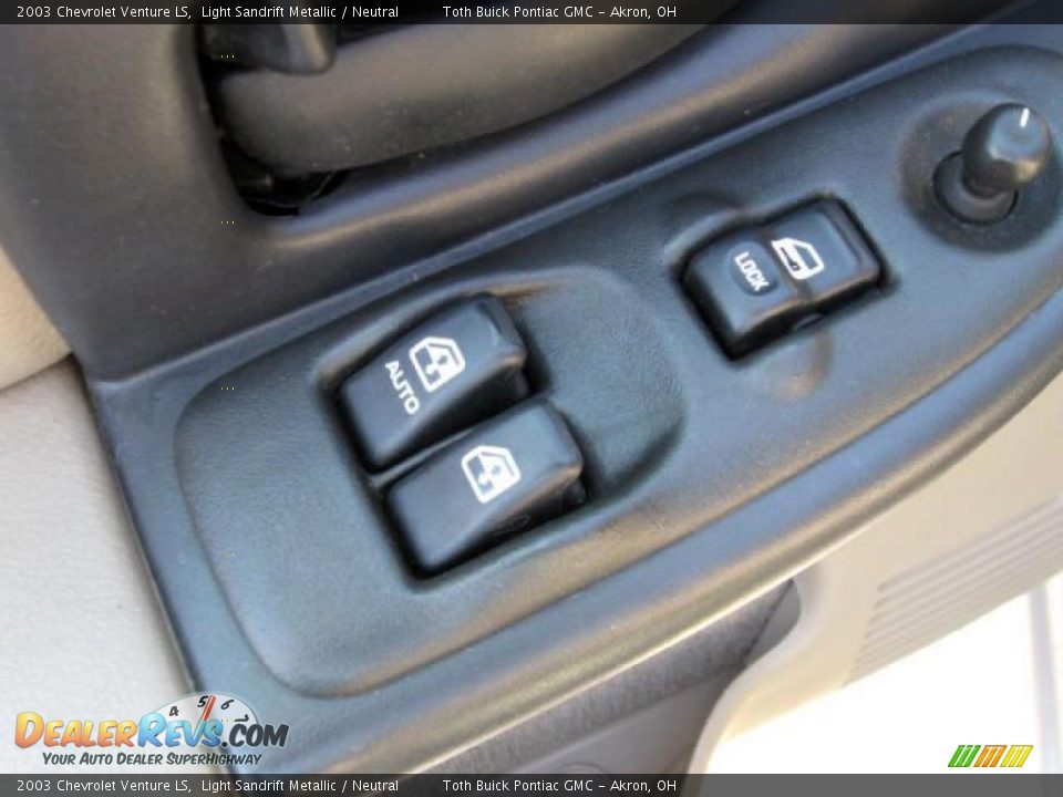 2003 Chevrolet Venture LS Light Sandrift Metallic / Neutral Photo #14
