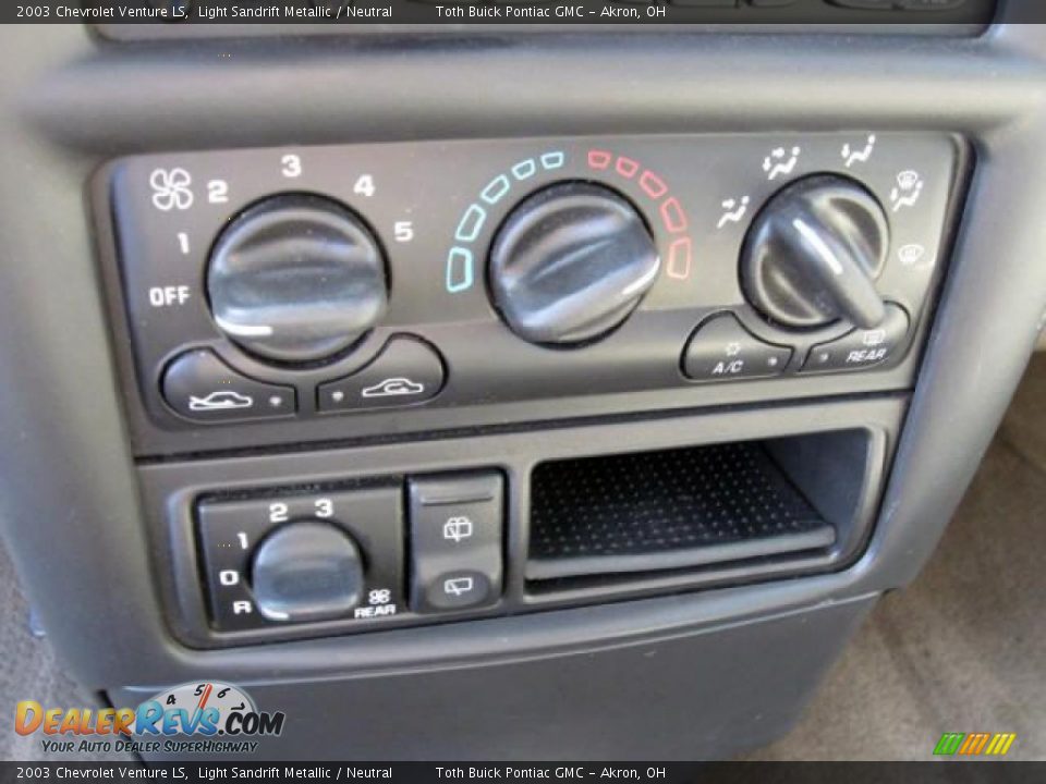 2003 Chevrolet Venture LS Light Sandrift Metallic / Neutral Photo #16