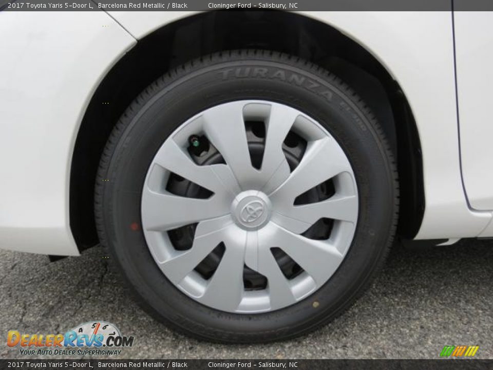 2017 Toyota Yaris 5-Door L Wheel Photo #4