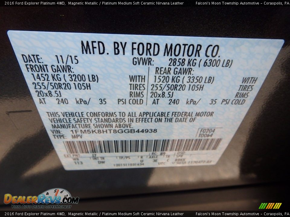 2016 Ford Explorer Platinum 4WD Magnetic Metallic / Platinum Medium Soft Ceramic Nirvana Leather Photo #23