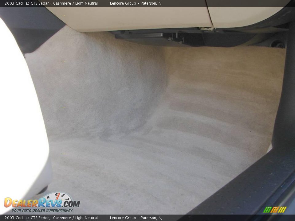 2003 Cadillac CTS Sedan Cashmere / Light Neutral Photo #10