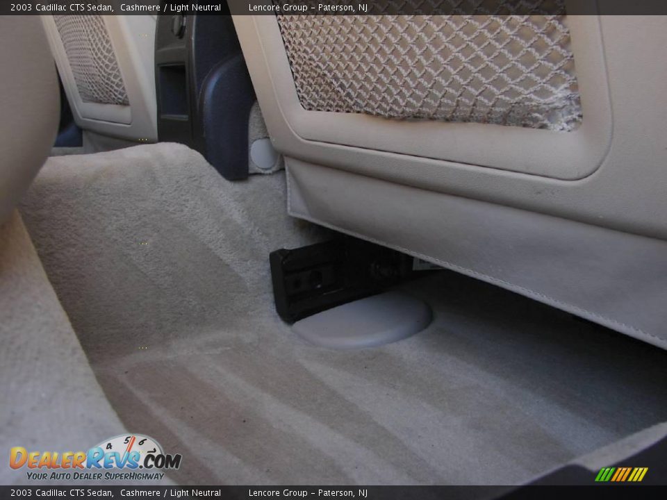 2003 Cadillac CTS Sedan Cashmere / Light Neutral Photo #14