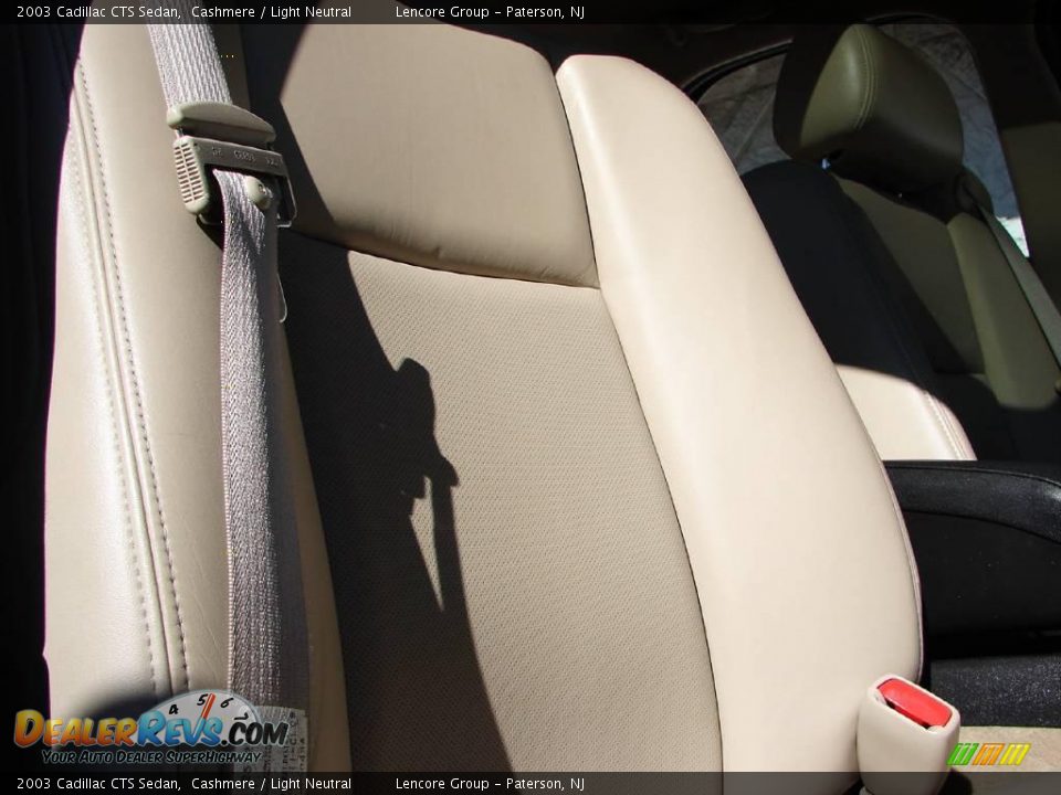 2003 Cadillac CTS Sedan Cashmere / Light Neutral Photo #20