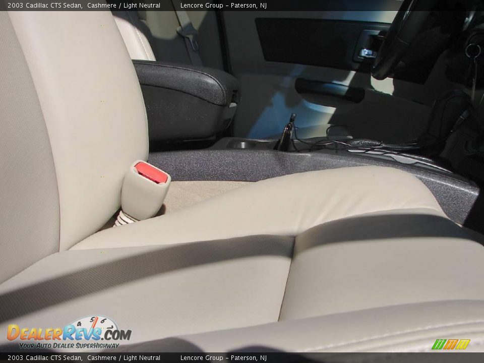 2003 Cadillac CTS Sedan Cashmere / Light Neutral Photo #21