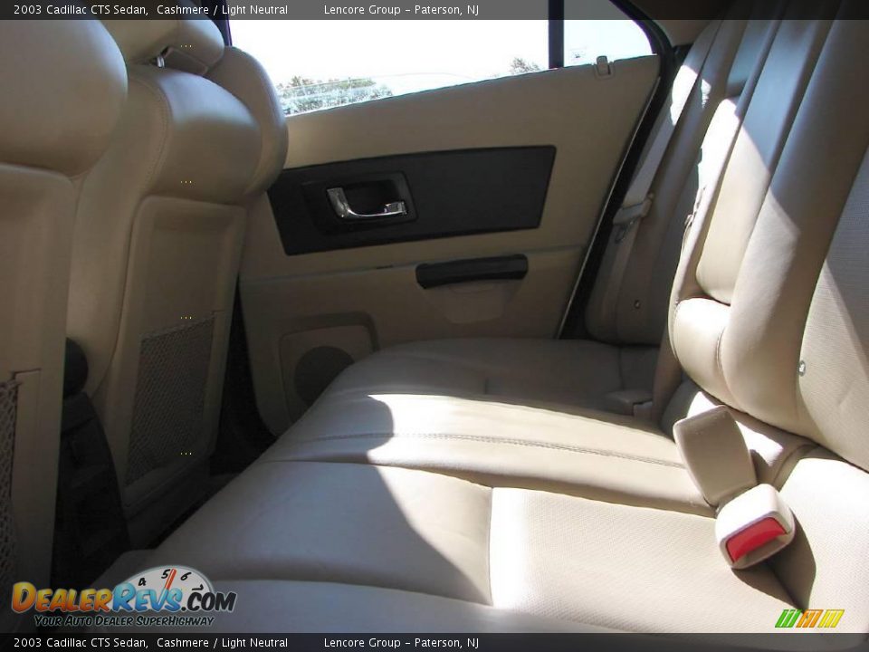 2003 Cadillac CTS Sedan Cashmere / Light Neutral Photo #25