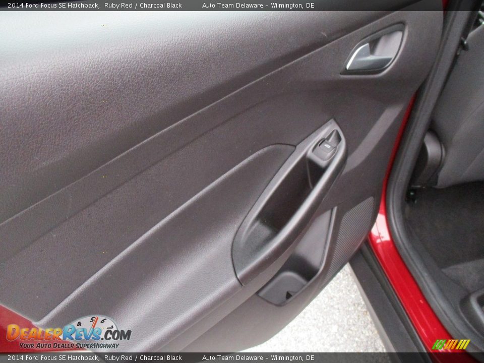 2014 Ford Focus SE Hatchback Ruby Red / Charcoal Black Photo #23
