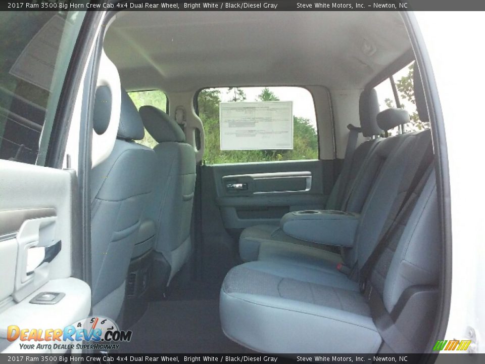 2017 Ram 3500 Big Horn Crew Cab 4x4 Dual Rear Wheel Bright White / Black/Diesel Gray Photo #10