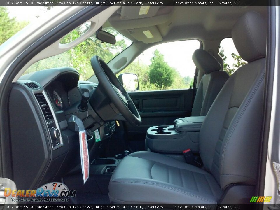 Front Seat of 2017 Ram 5500 Tradesman Crew Cab 4x4 Chassis Photo #9