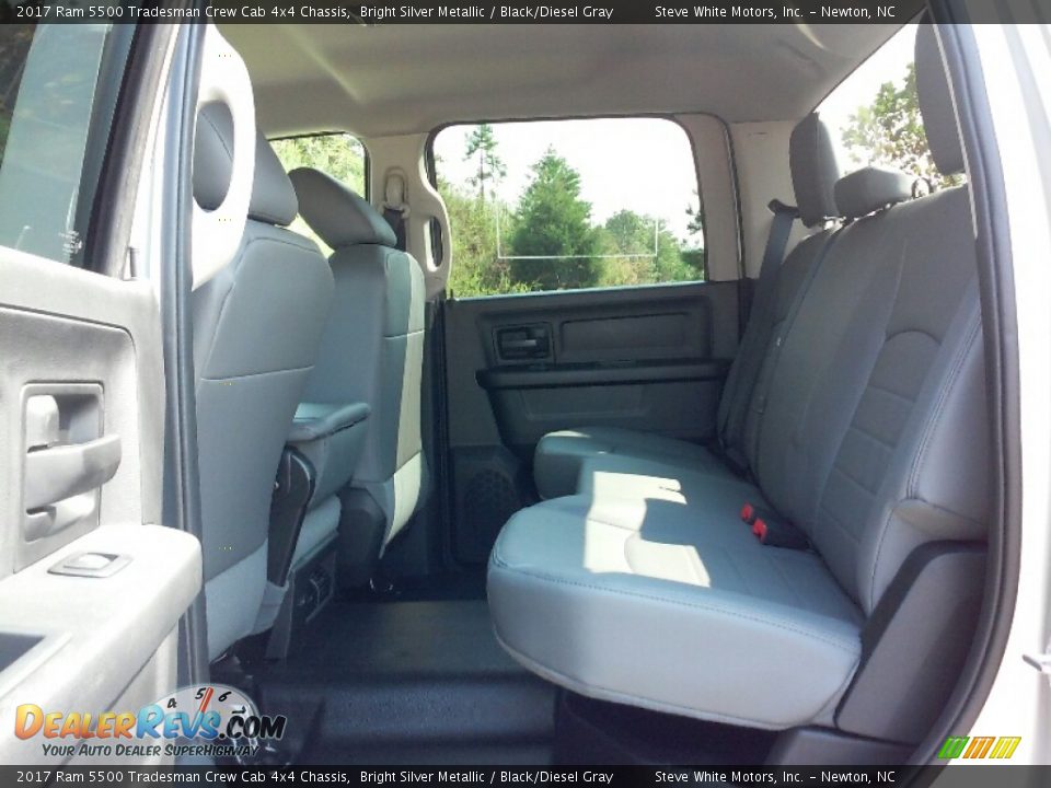 Rear Seat of 2017 Ram 5500 Tradesman Crew Cab 4x4 Chassis Photo #10
