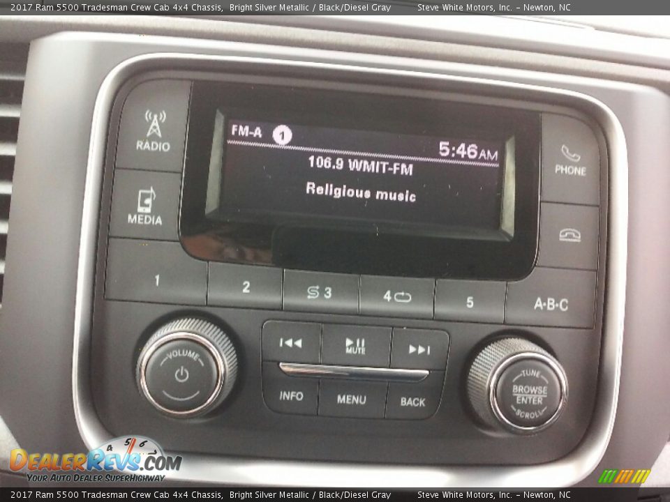 Controls of 2017 Ram 5500 Tradesman Crew Cab 4x4 Chassis Photo #17