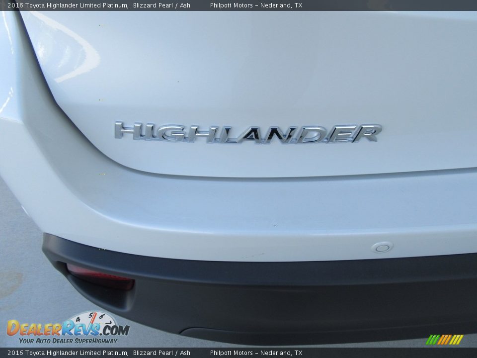 2016 Toyota Highlander Limited Platinum Blizzard Pearl / Ash Photo #13