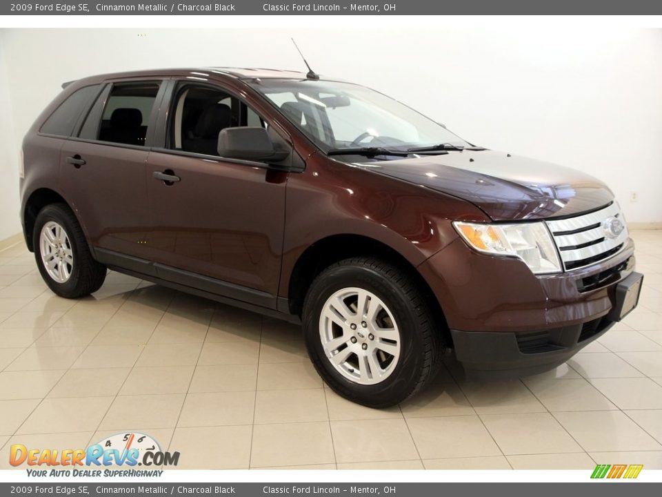 Front 3/4 View of 2009 Ford Edge SE Photo #1