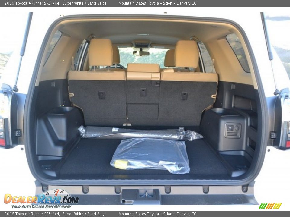 2016 Toyota 4Runner SR5 4x4 Super White / Sand Beige Photo #8