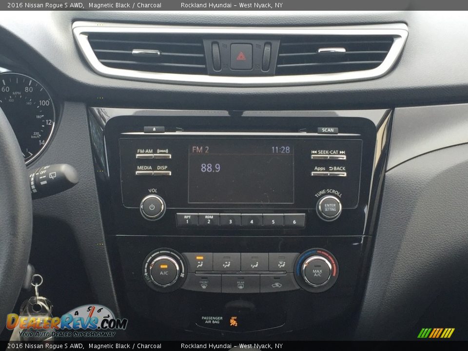 2016 Nissan Rogue S AWD Magnetic Black / Charcoal Photo #12