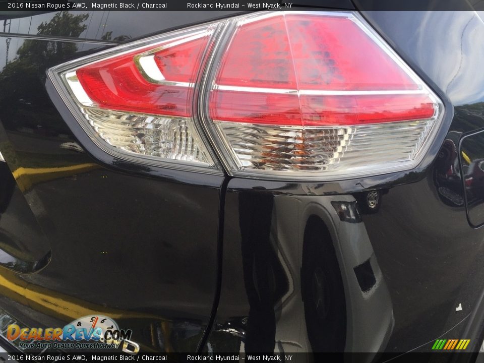 2016 Nissan Rogue S AWD Magnetic Black / Charcoal Photo #20
