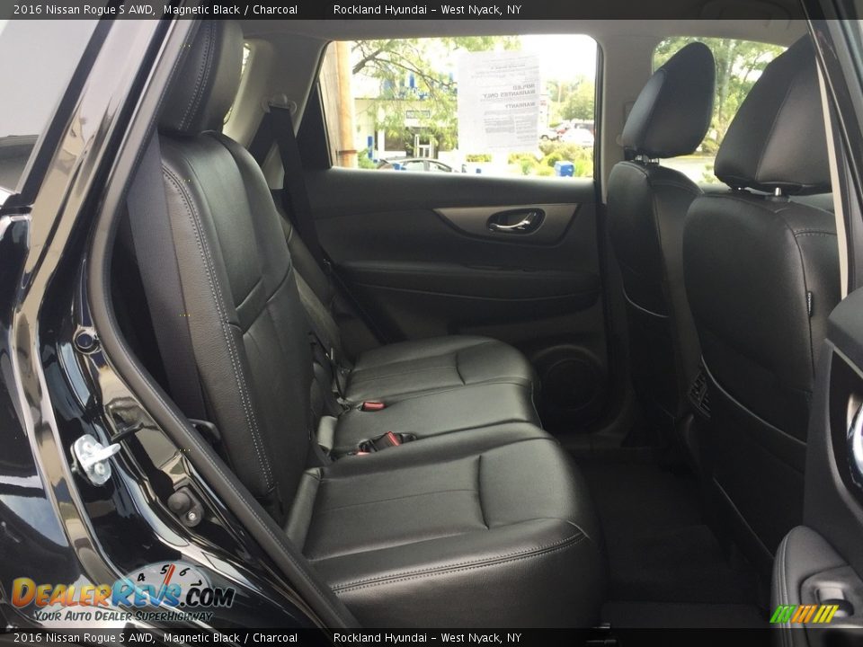 2016 Nissan Rogue S AWD Magnetic Black / Charcoal Photo #21
