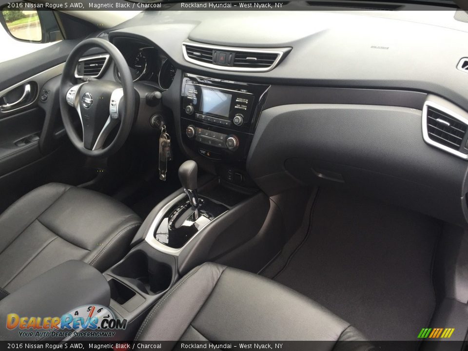 2016 Nissan Rogue S AWD Magnetic Black / Charcoal Photo #23