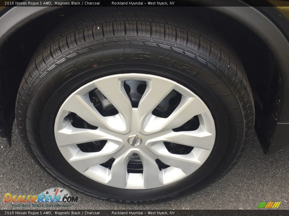 2016 Nissan Rogue S AWD Magnetic Black / Charcoal Photo #26