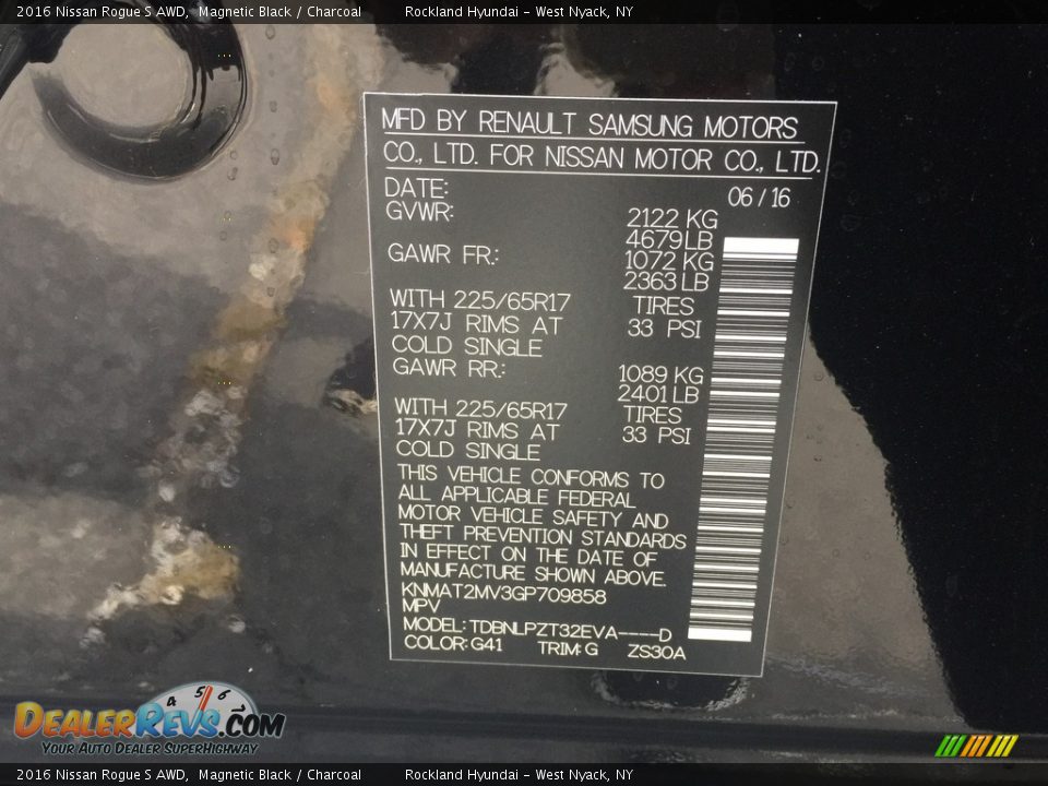 2016 Nissan Rogue S AWD Magnetic Black / Charcoal Photo #29