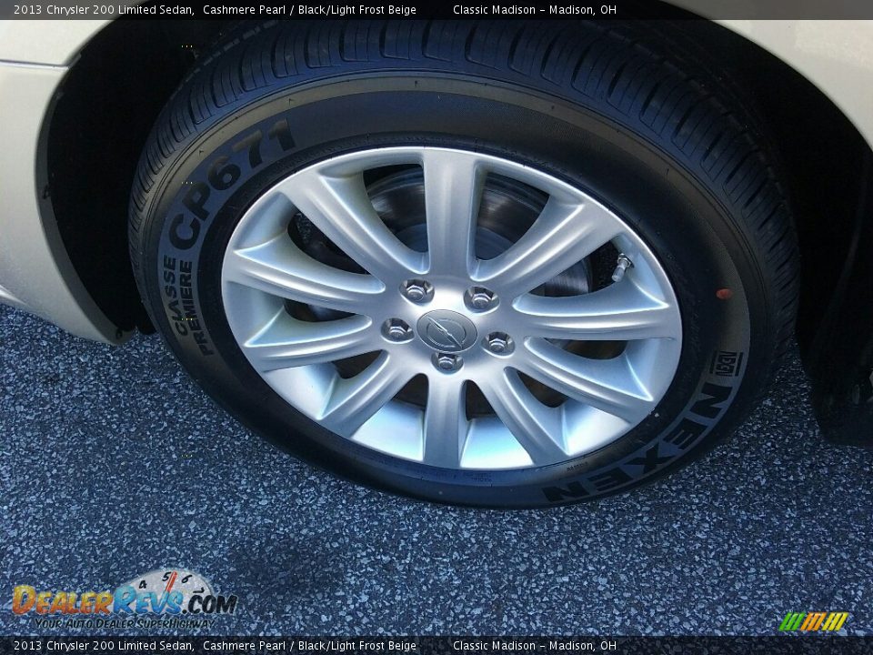 2013 Chrysler 200 Limited Sedan Cashmere Pearl / Black/Light Frost Beige Photo #8
