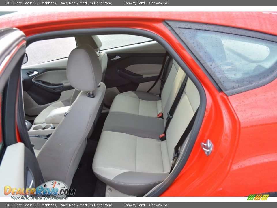 2014 Ford Focus SE Hatchback Race Red / Medium Light Stone Photo #21
