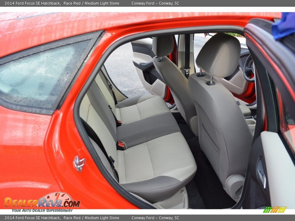 2014 Ford Focus SE Hatchback Race Red / Medium Light Stone Photo #24