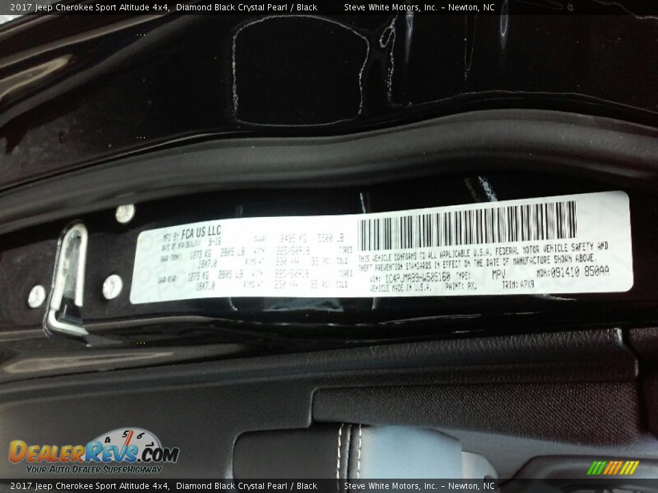2017 Jeep Cherokee Sport Altitude 4x4 Diamond Black Crystal Pearl / Black Photo #1