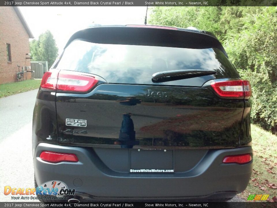 2017 Jeep Cherokee Sport Altitude 4x4 Diamond Black Crystal Pearl / Black Photo #17