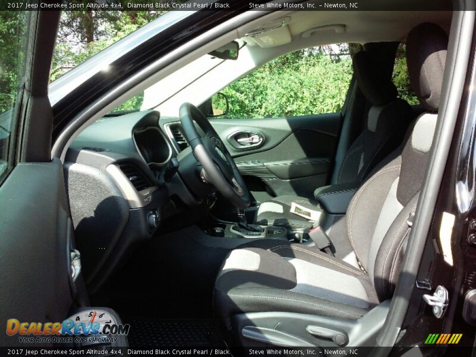 2017 Jeep Cherokee Sport Altitude 4x4 Diamond Black Crystal Pearl / Black Photo #20