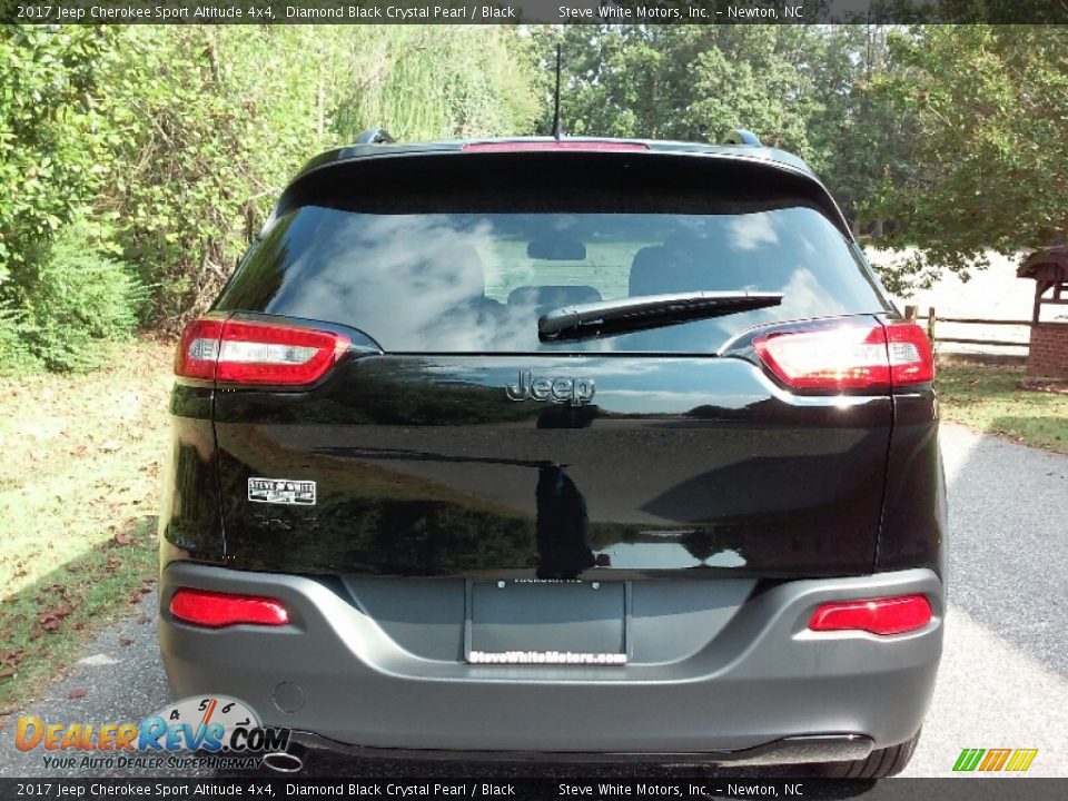 2017 Jeep Cherokee Sport Altitude 4x4 Diamond Black Crystal Pearl / Black Photo #21