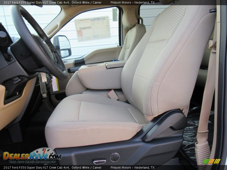 Front Seat of 2017 Ford F350 Super Duty XLT Crew Cab 4x4 Photo #23