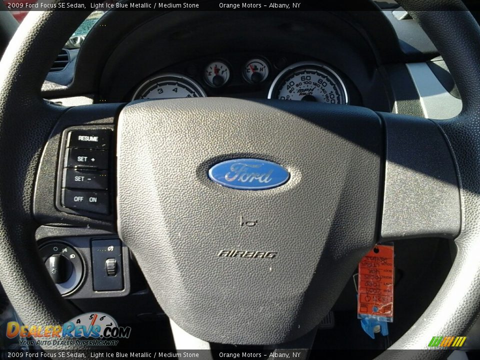 2009 Ford Focus SE Sedan Light Ice Blue Metallic / Medium Stone Photo #11